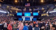 A emoção de Omaha 2025 e o Legado de Buffett e Munger
