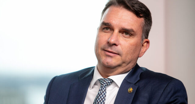 Existe chance de um “Flávio Trade” em 2026?