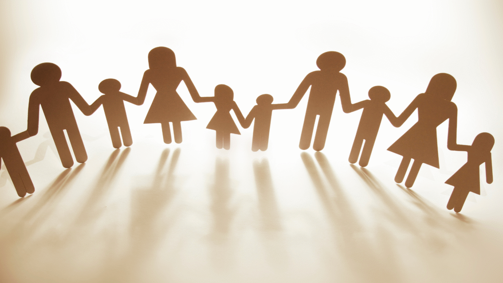 O equilíbrio instável das famílias brasileiras