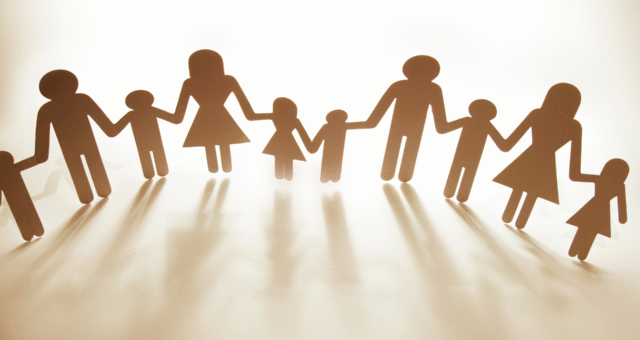 O equilíbrio instável das famílias brasileiras